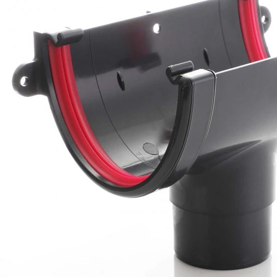 Deepflow/ Black Running Outlet - uPVC